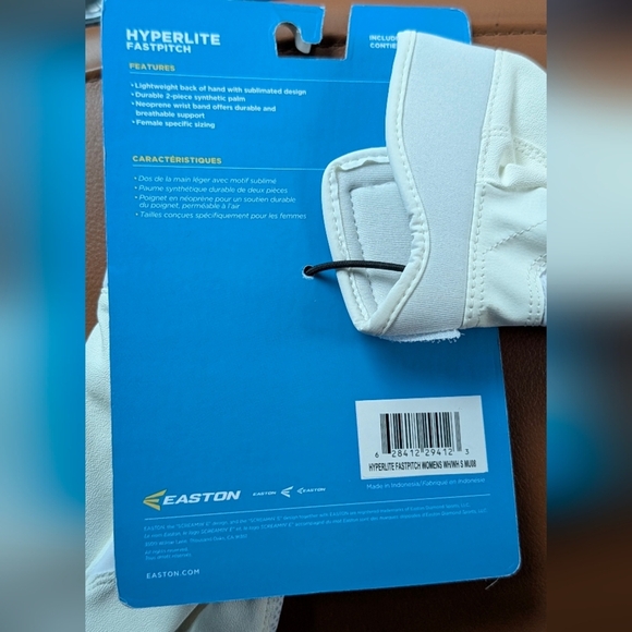 NWT Easton Hyperlite Fastpitch Women’s White batting gloves size S - Picture 3 of 5